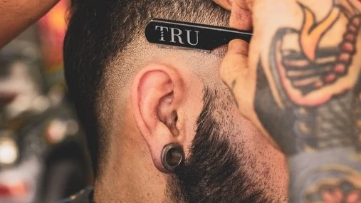 Sideburns & Neckline Cleanup